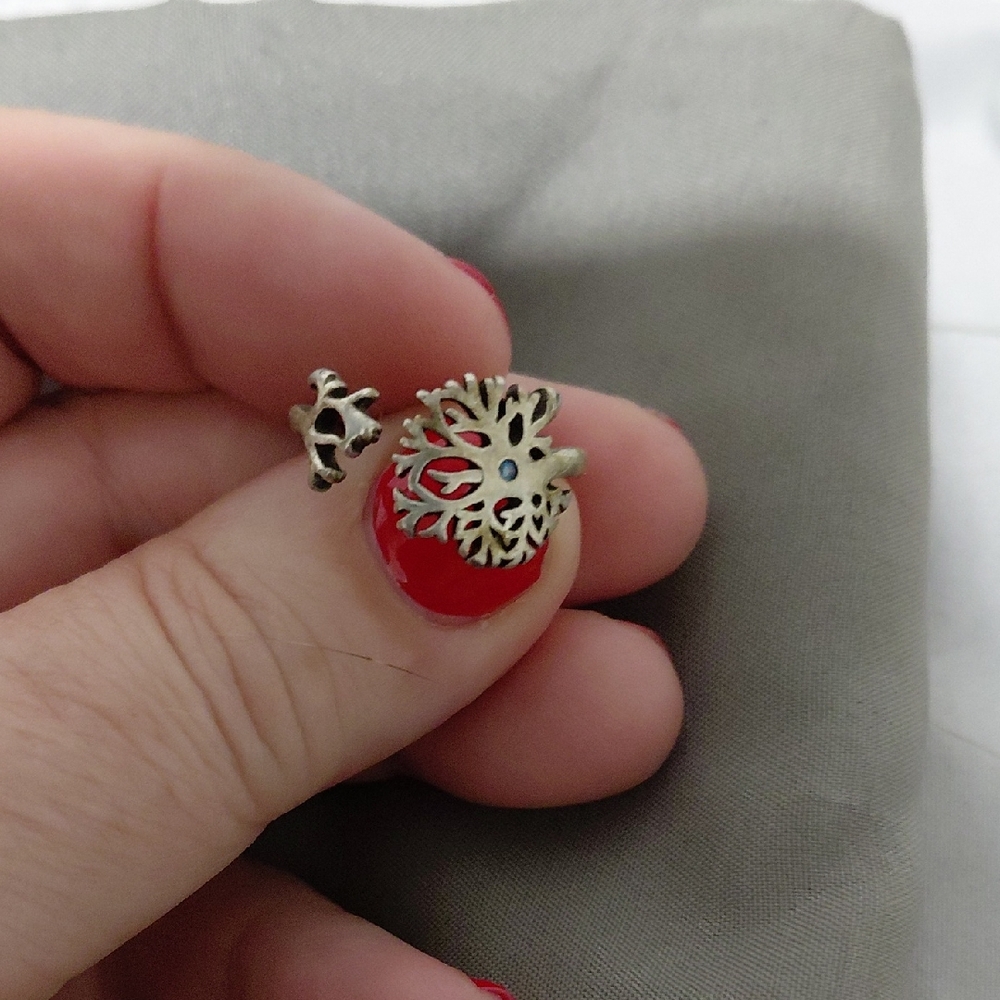 Elegant Red and Gold Filigree Earrings
